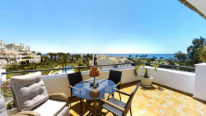 Wonderful Penthouse with Pool and Sea View